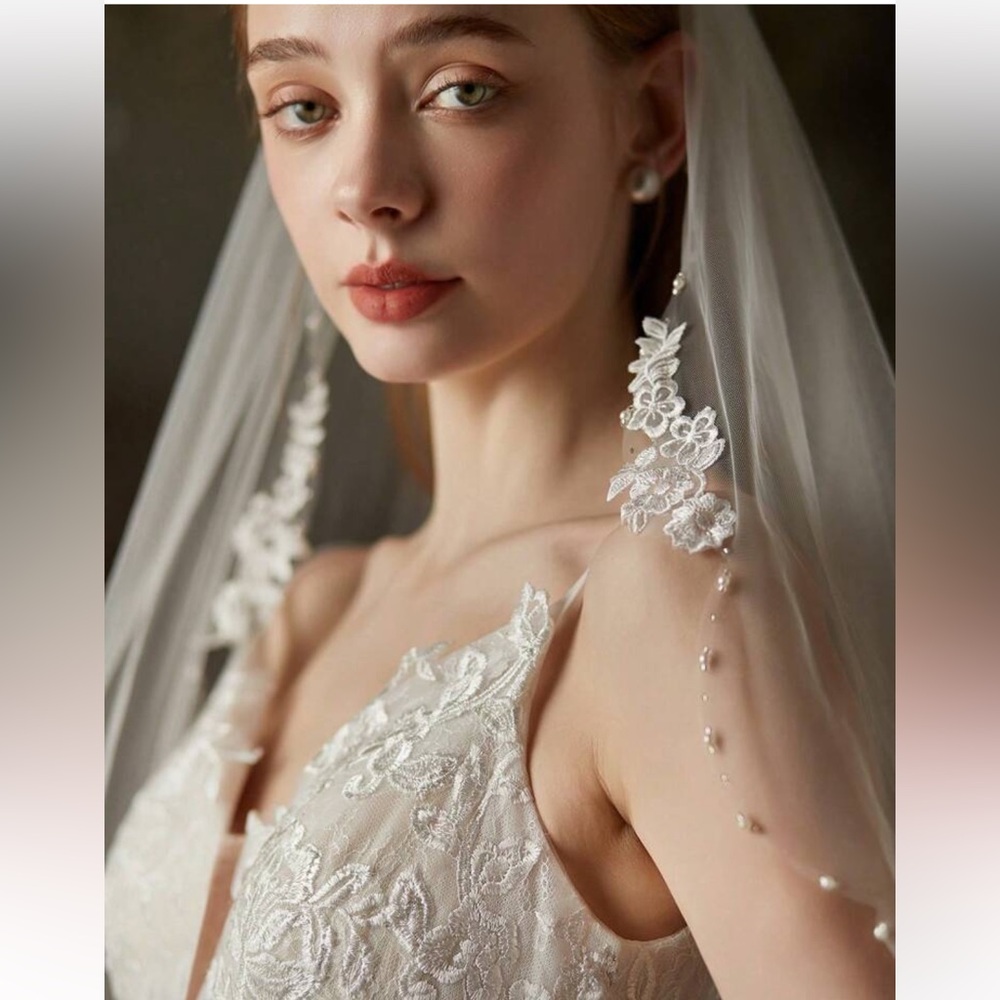 Wavy Beaded and Embroidered Flower Edge Veil